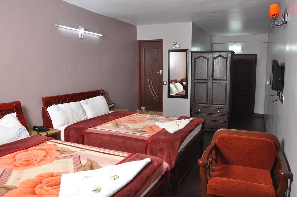 Grand Paradise Inn 코다이카날 외부 사진