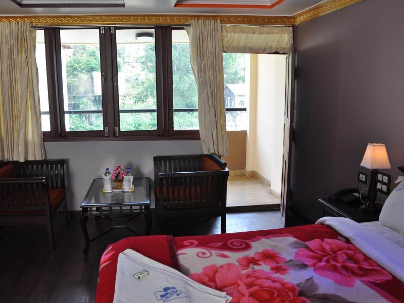 Grand Paradise Inn 코다이카날 외부 사진